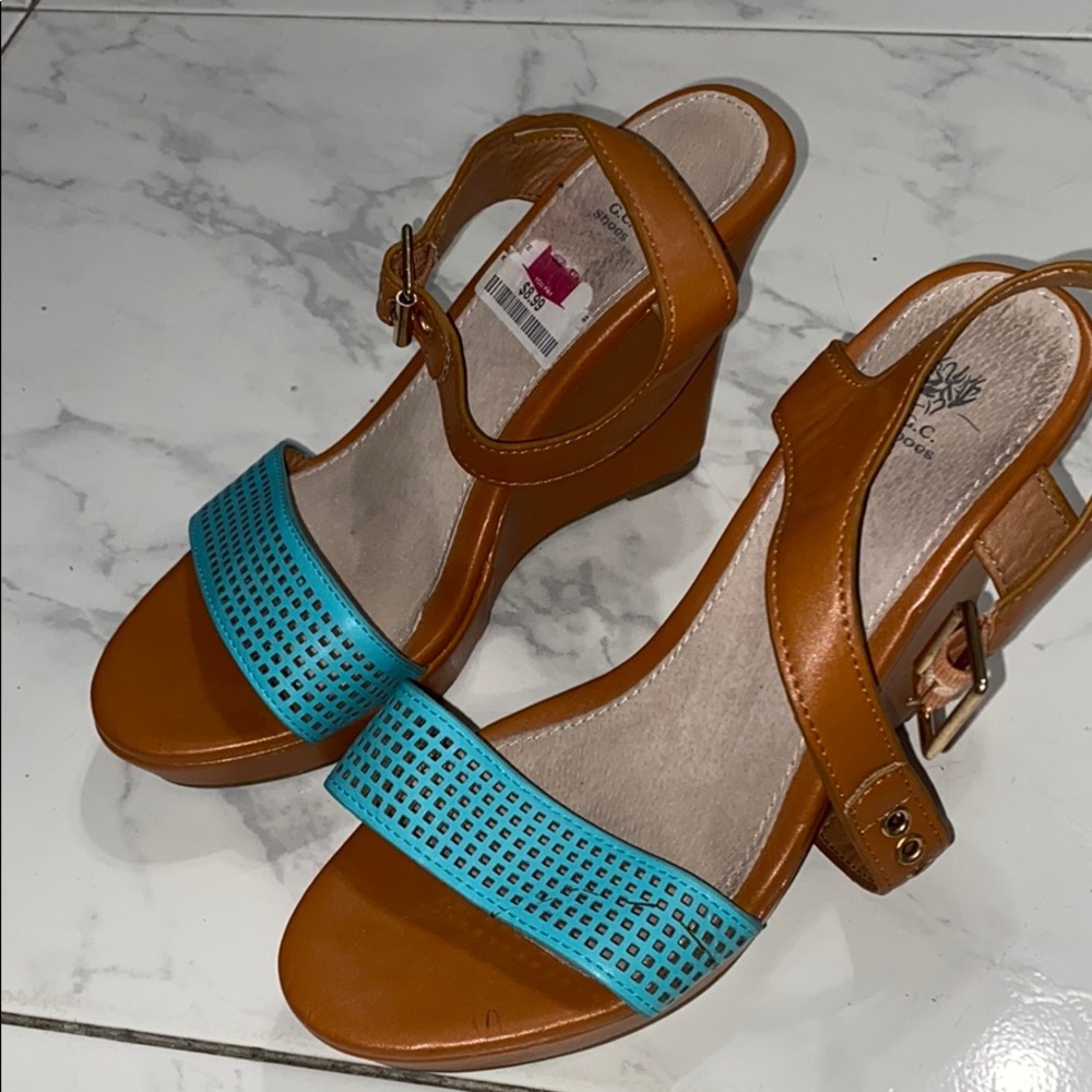 Undistressed heels
